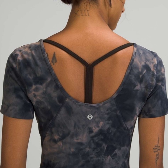 LULULEMON Align™ T-Shirt Diamond Dye - Picture 2 of 8